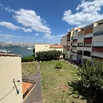 L Elegance Vue Parking Prive