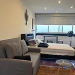 L Elegance Vue Parking Prive Apartman *