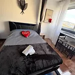 L Elegance Vue Parking Prive *
